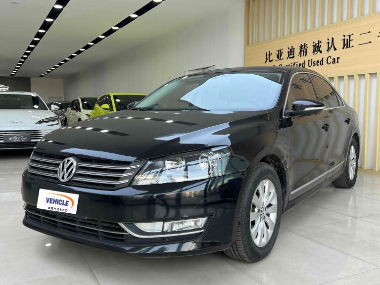 Volkswagen Passat 2014 1.8TSI DSG Honor Edition front view