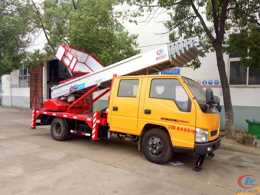 JMC 28m ladder truck front profile