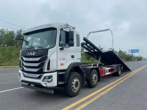 JAC small tri-axle wrecker truck one tow two
