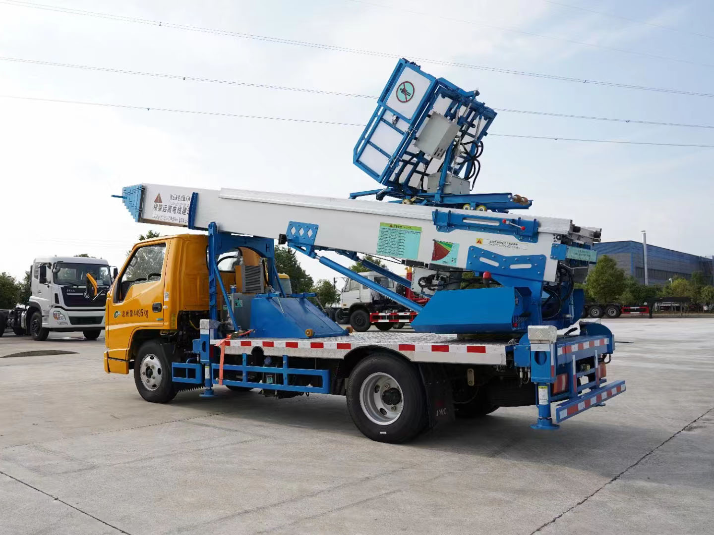 JMC 36m ladder truck front view