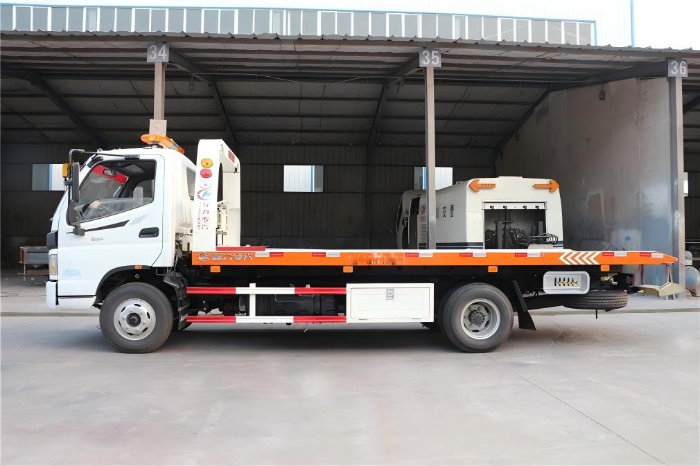 Foton Aumark recovery truck flatbed detail