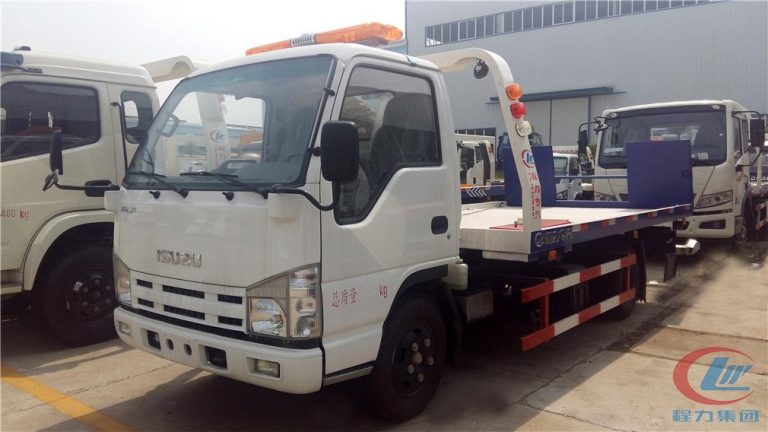 Isuzu recovery vehicle side profile