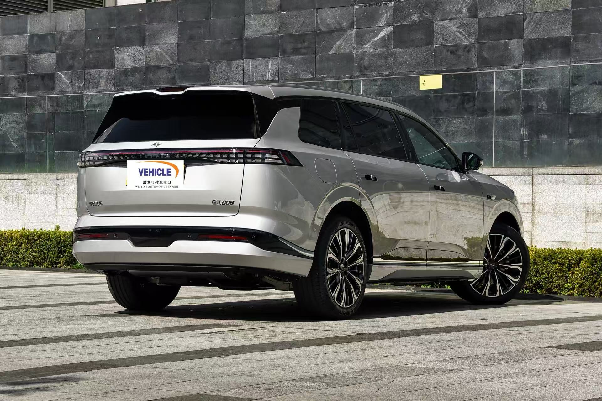 Dongfeng YPAI eπ 008 for export - rear view